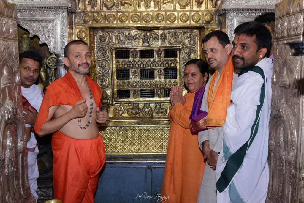 Uma Bharati Visits Krishna Matha
