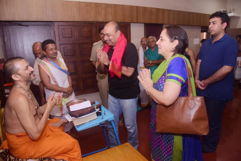 Sri Rajesh Diwan DGP Kerala visited Krishna Matha